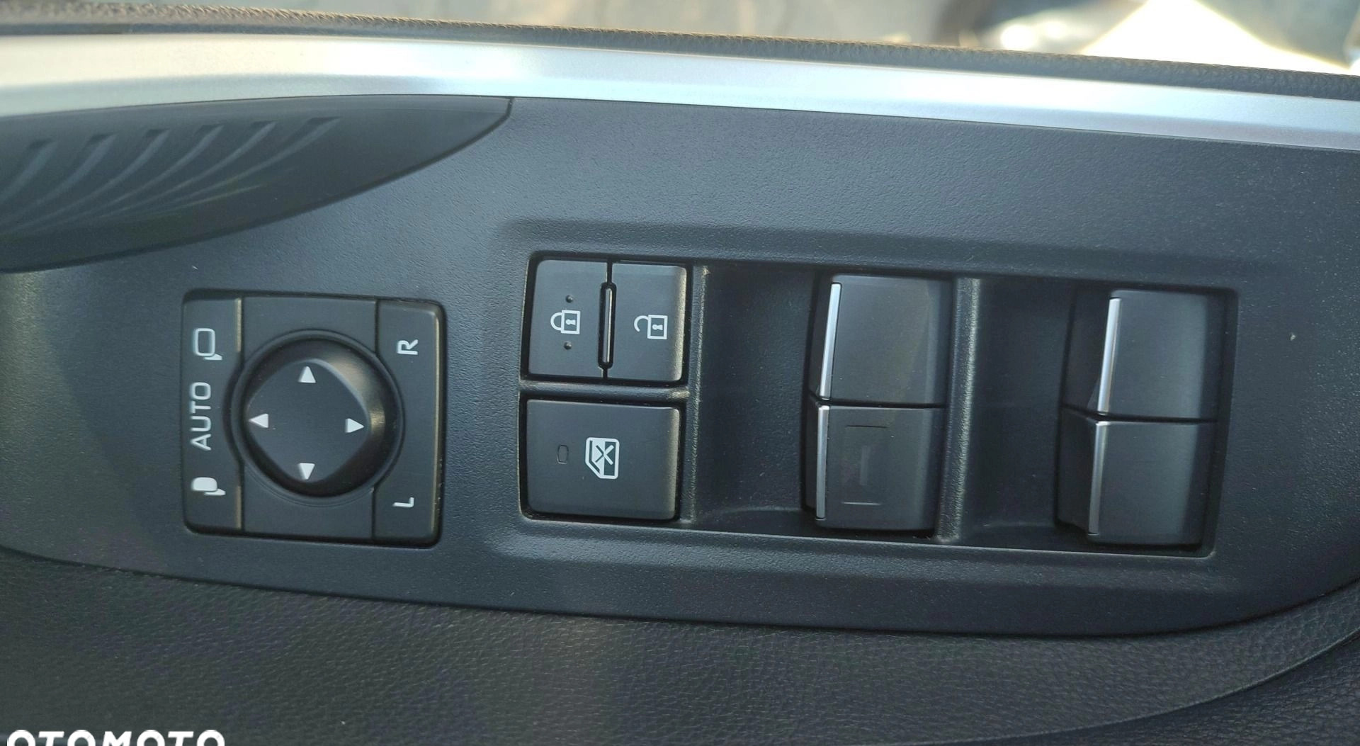 Toyota RAV4 cena 159900 przebieg: 50365, rok produkcji 2021 z Pieniężno małe 277